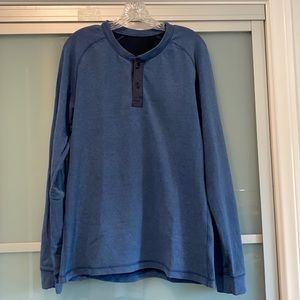 Lululemon men’s blue Henley sweatshirt size m/l